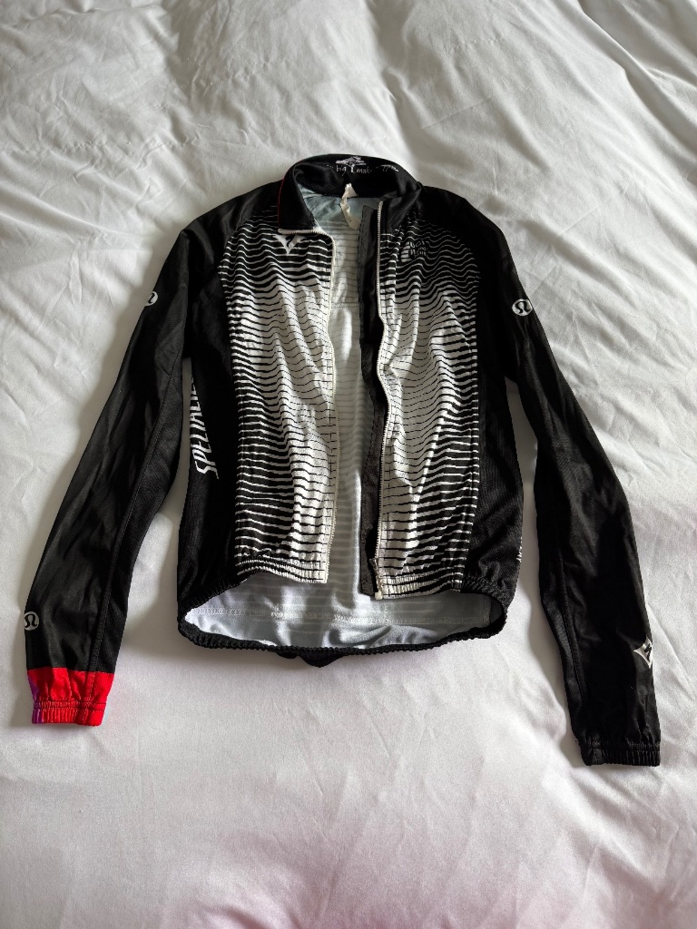 Lululemon x Specialized cycling jacket